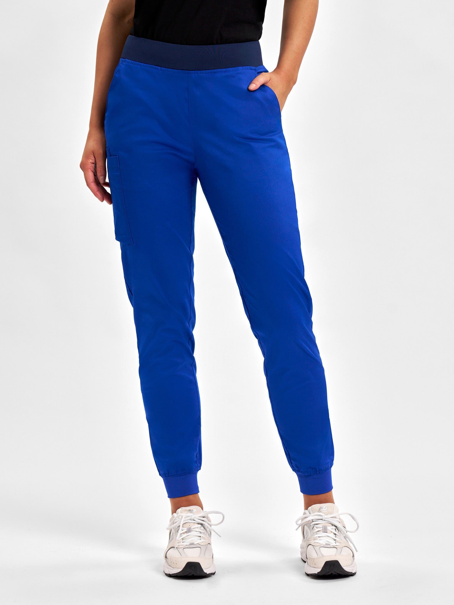INAURA Riley Womens Slim Leg Jogger Scrub Pant CSP042LL