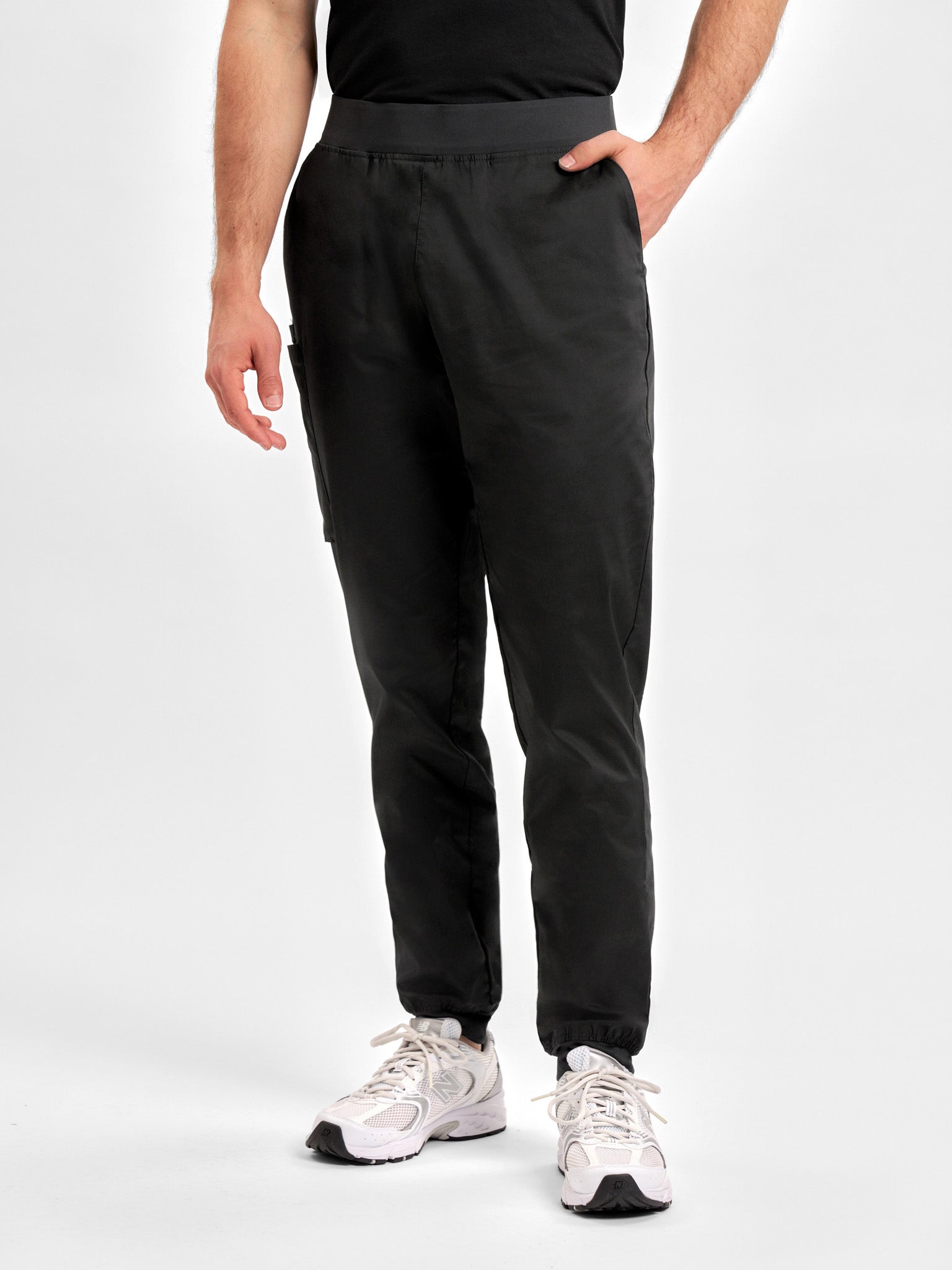 INAURA Riley Mens Slim Leg Jogger Scrub Pant CSP042ML