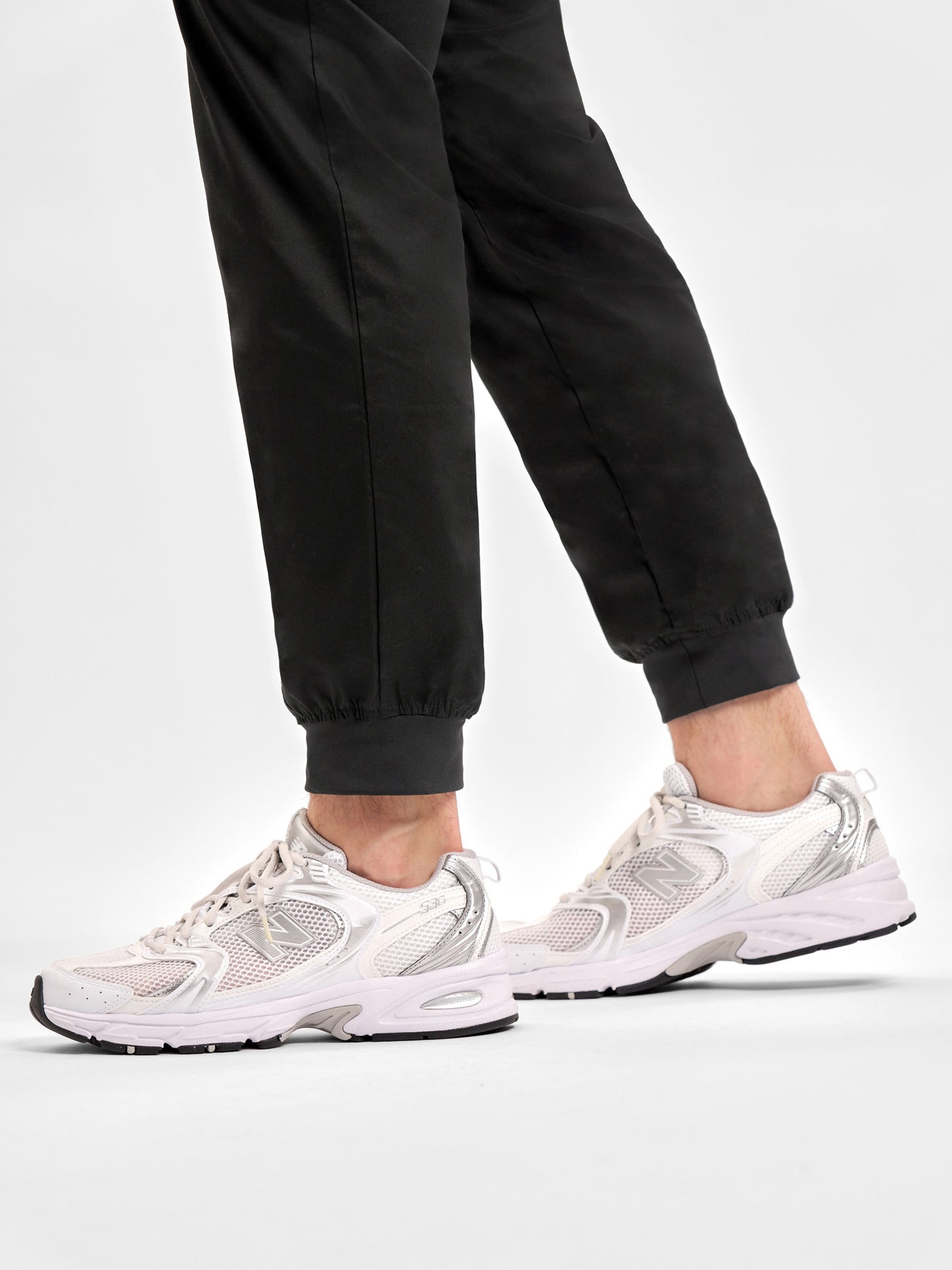 INAURA Riley Mens Slim Leg Jogger Scrub Pant CSP042ML