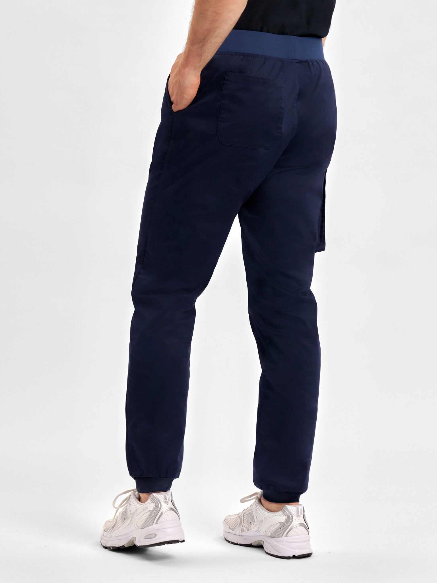 INAURA Riley Mens Slim Leg Jogger Scrub Pant CSP042ML