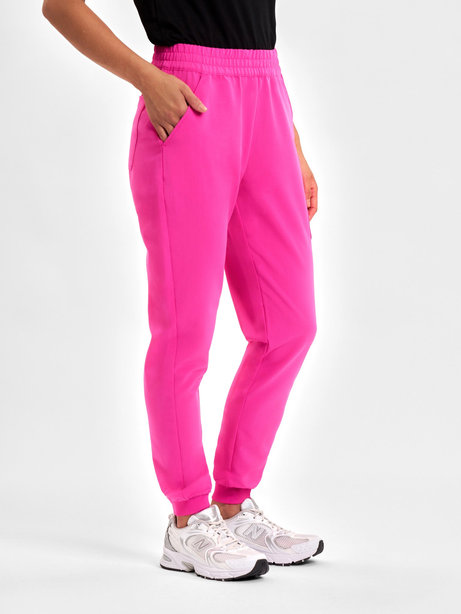 INAURA Womens Pink Jogger Scrub Pant CSP241LL