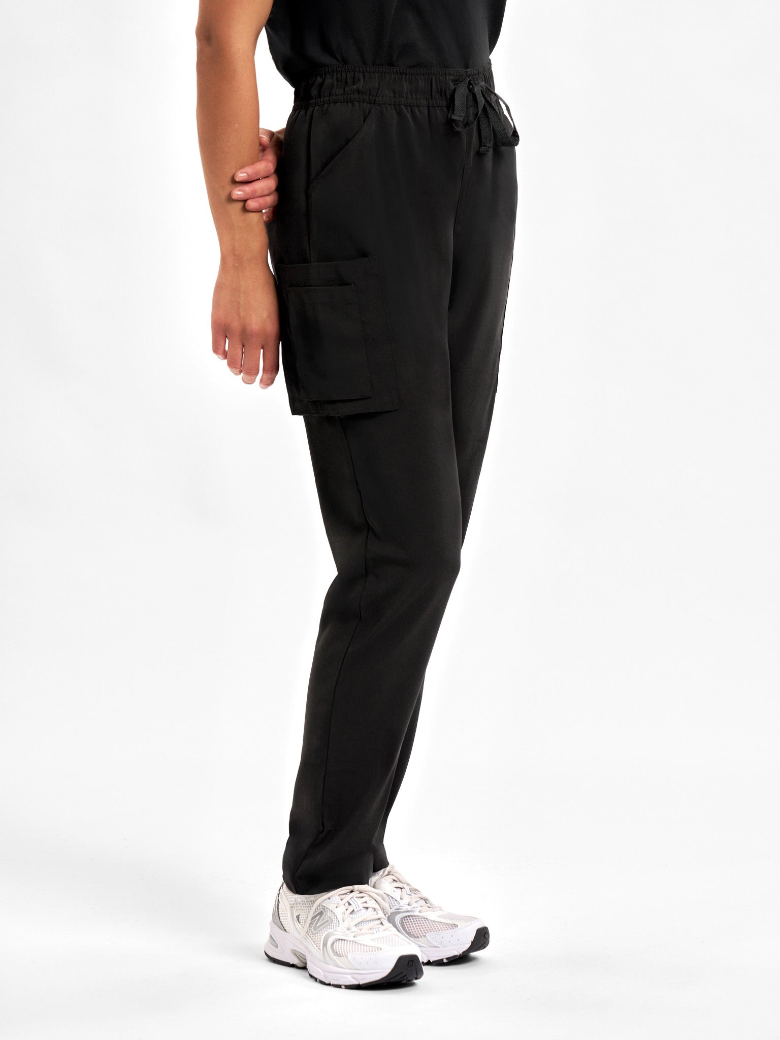 INAURA Avery Womens Slim Leg Scrub Pant CSP943LL