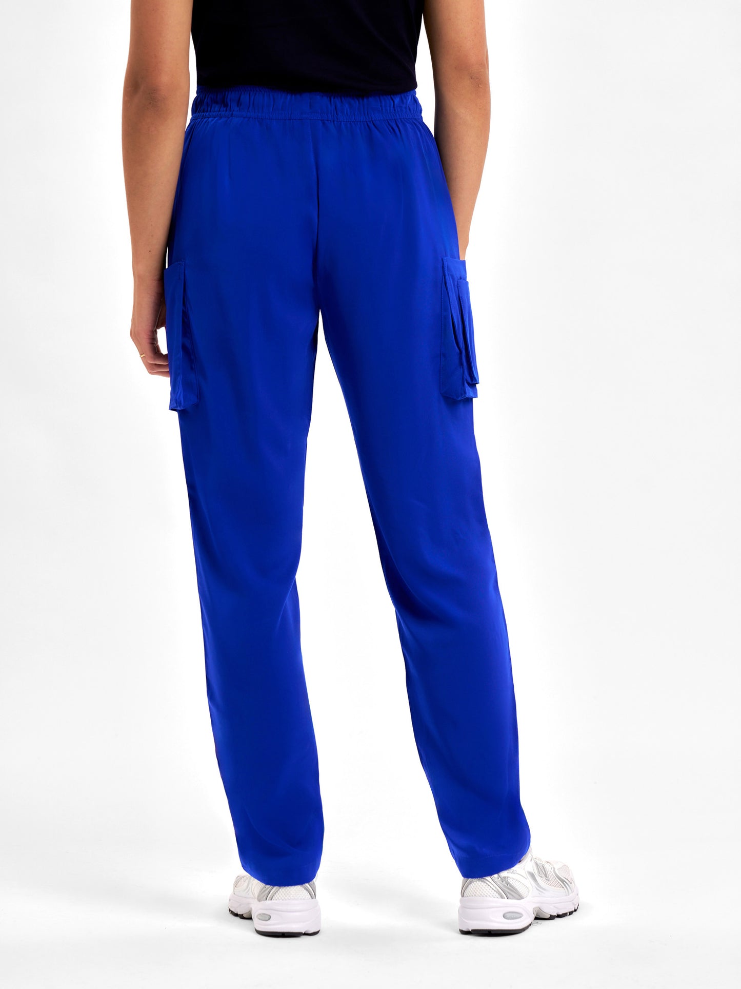 INAURA Avery Womens Slim Leg Scrub Pant CSP943LL