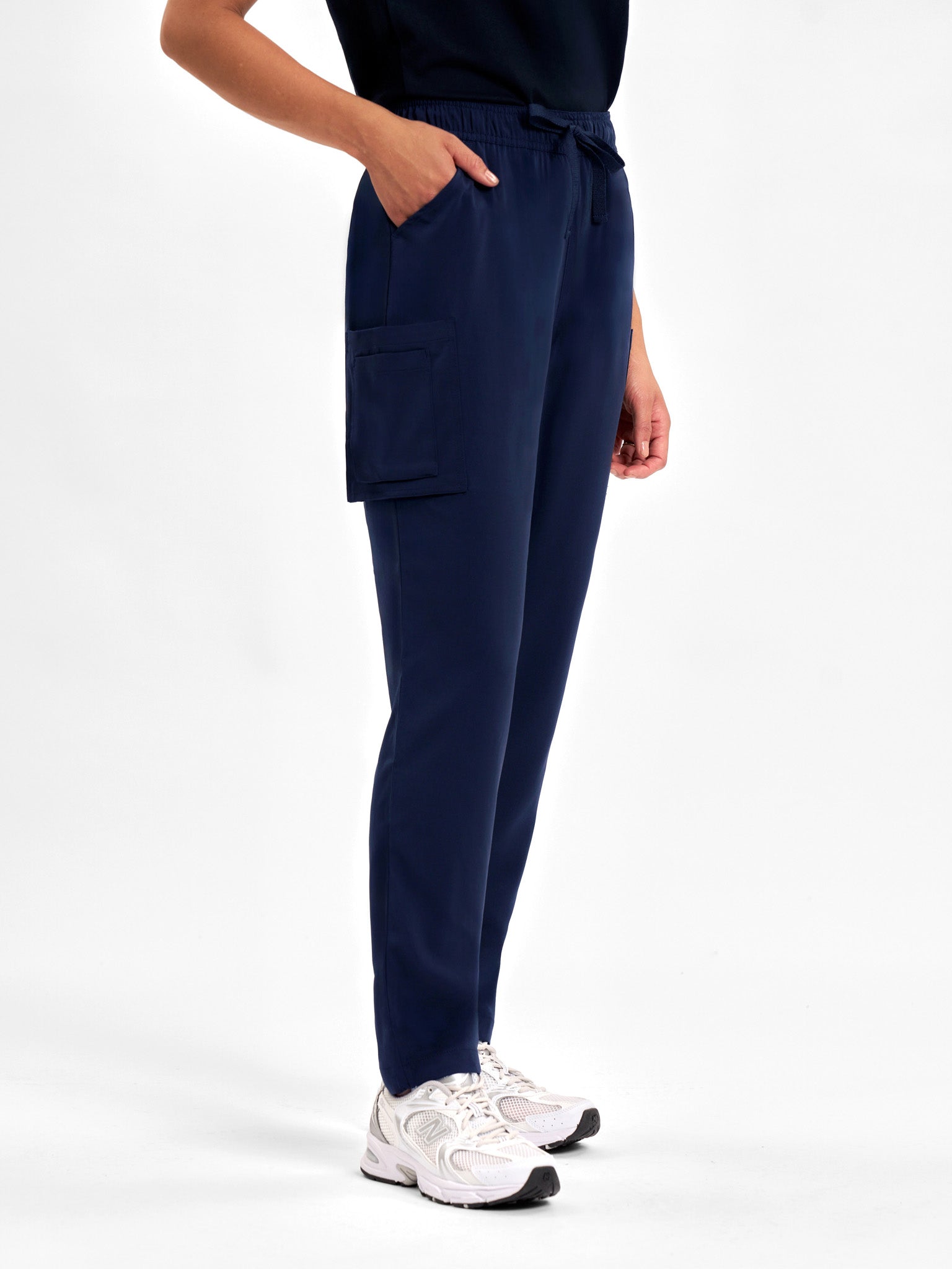 INAURA Avery Womens Slim Leg Scrub Pant CSP943LL