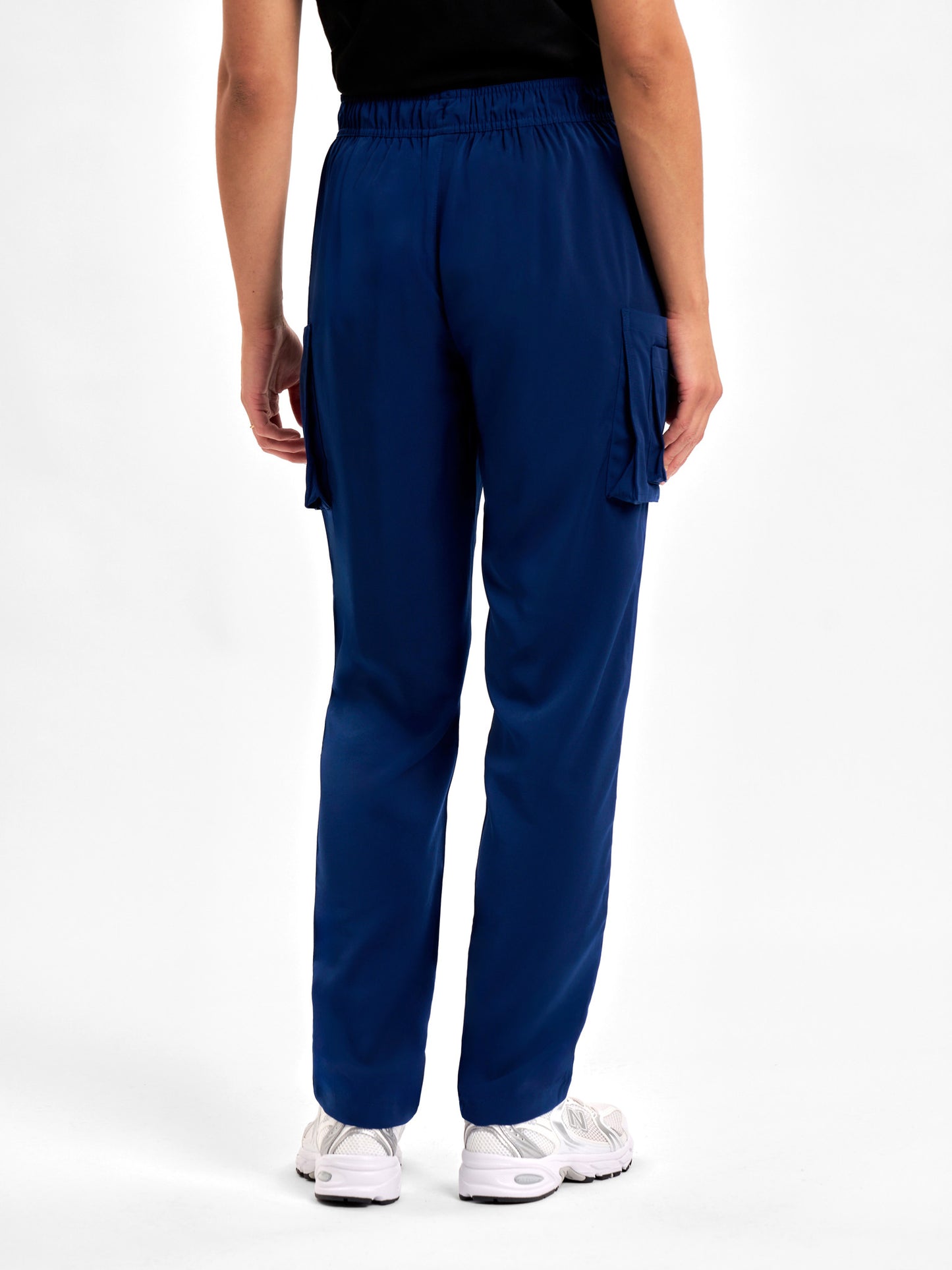INAURA Avery Womens Slim Leg Scrub Pant CSP943LL