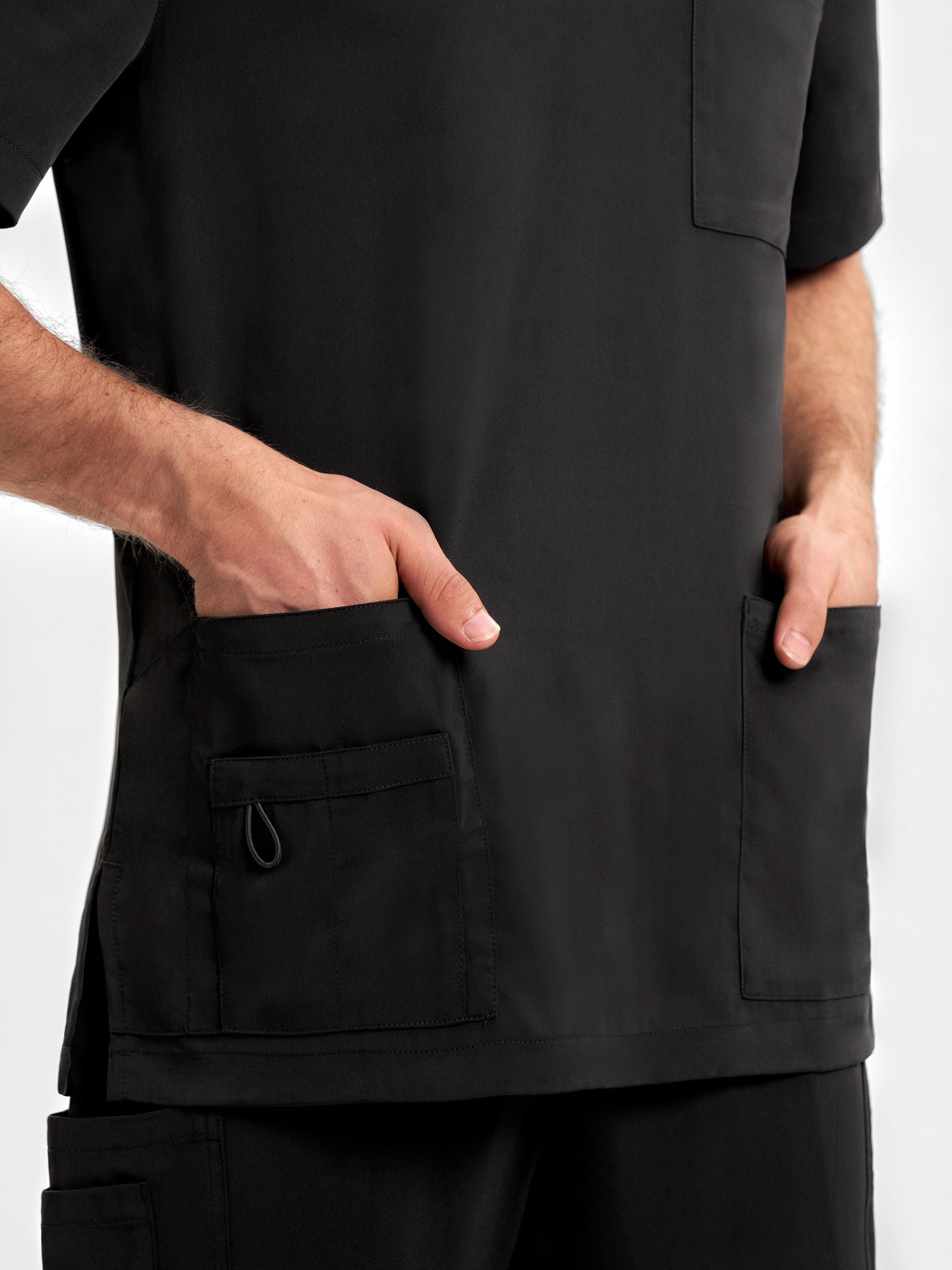 INAURA Avery Mens V-Neck Scrub Top CST945MS