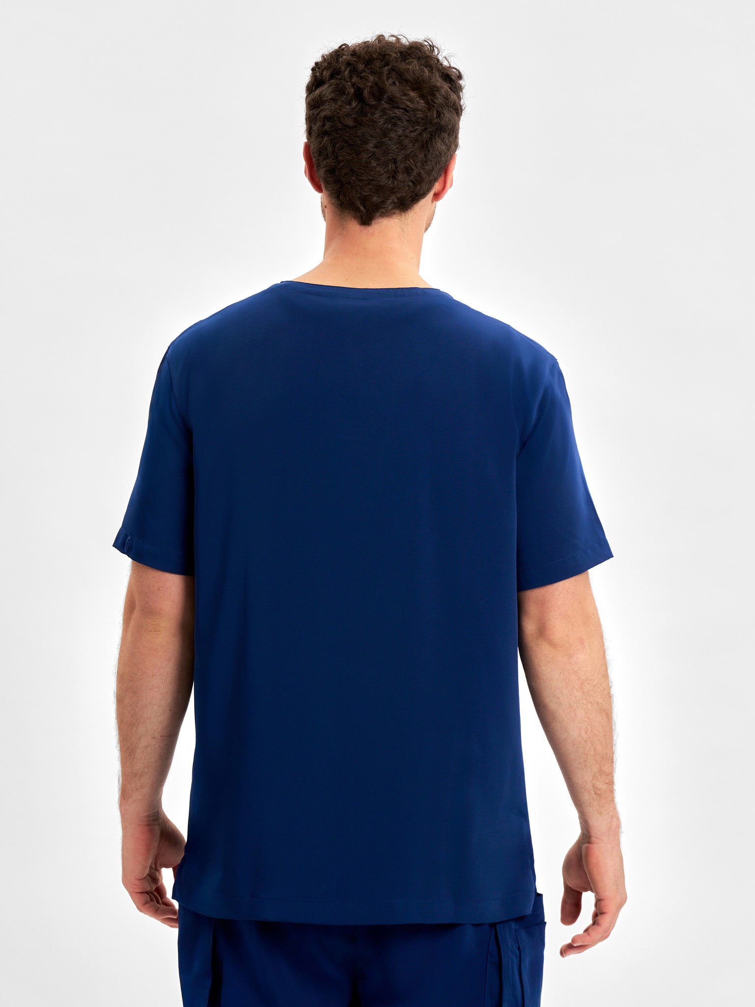 INAURA Avery Mens V-Neck Scrub Top CST945MS